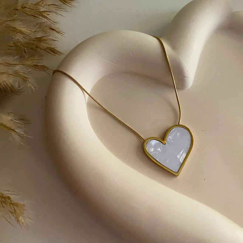 Gold-Plated anti Tarnish Heart Themed MOP Pendant