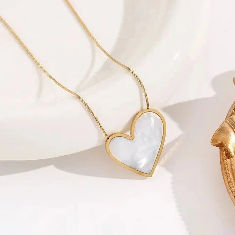 Gold-Plated anti Tarnish Heart Themed MOP Pendant