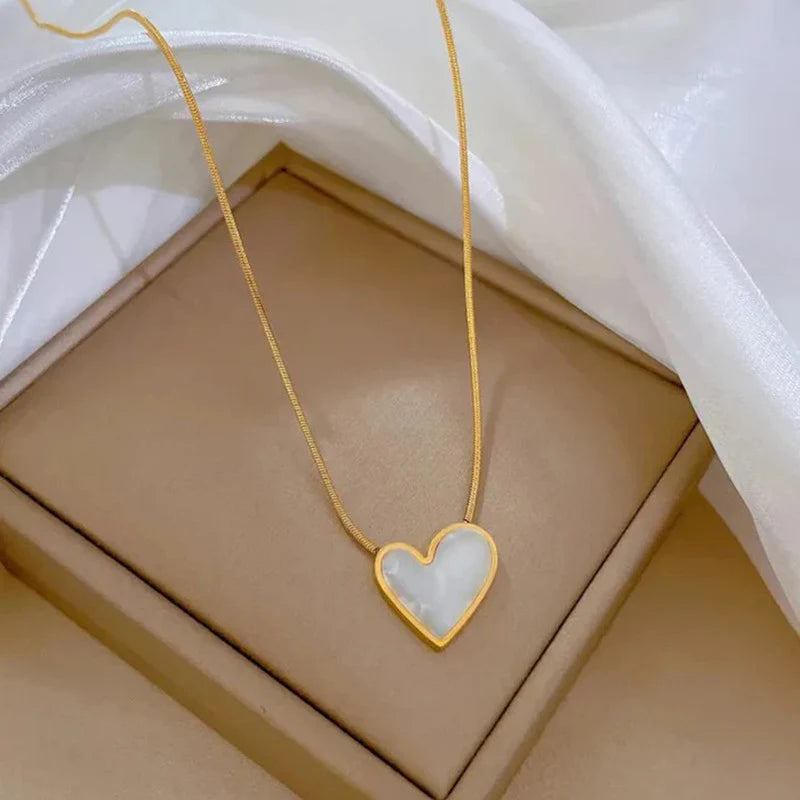 Gold-Plated anti Tarnish Heart Themed MOP Pendant