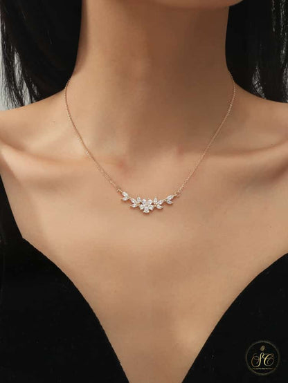 Graceful Elegant Gold Flower And Snake Pendant Necklace - SeoulChic.store