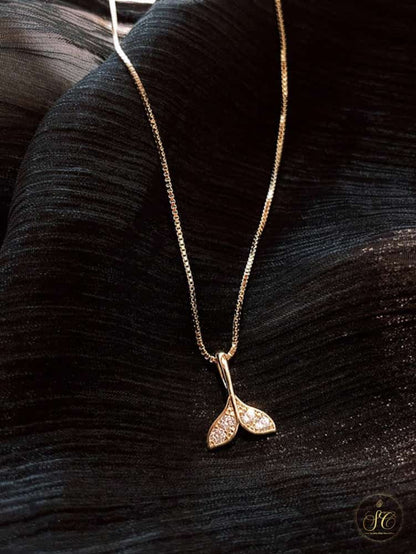 Modern Elegant Minimalist Rhinestone Fish Tail Pendant Necklace - SeoulChic.store