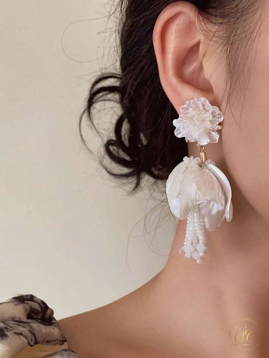 Chic Elegant Retro Faux Pearl Floral Tassel Earrings - SeoulChic.store