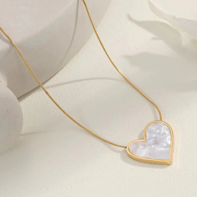 Gold-Plated anti Tarnish Heart Themed MOP Pendant