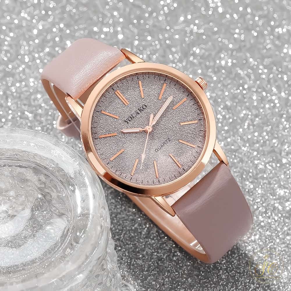Classic Minimalist Round Watch And Shiny Heart Jewelry Set - SeoulChic.store